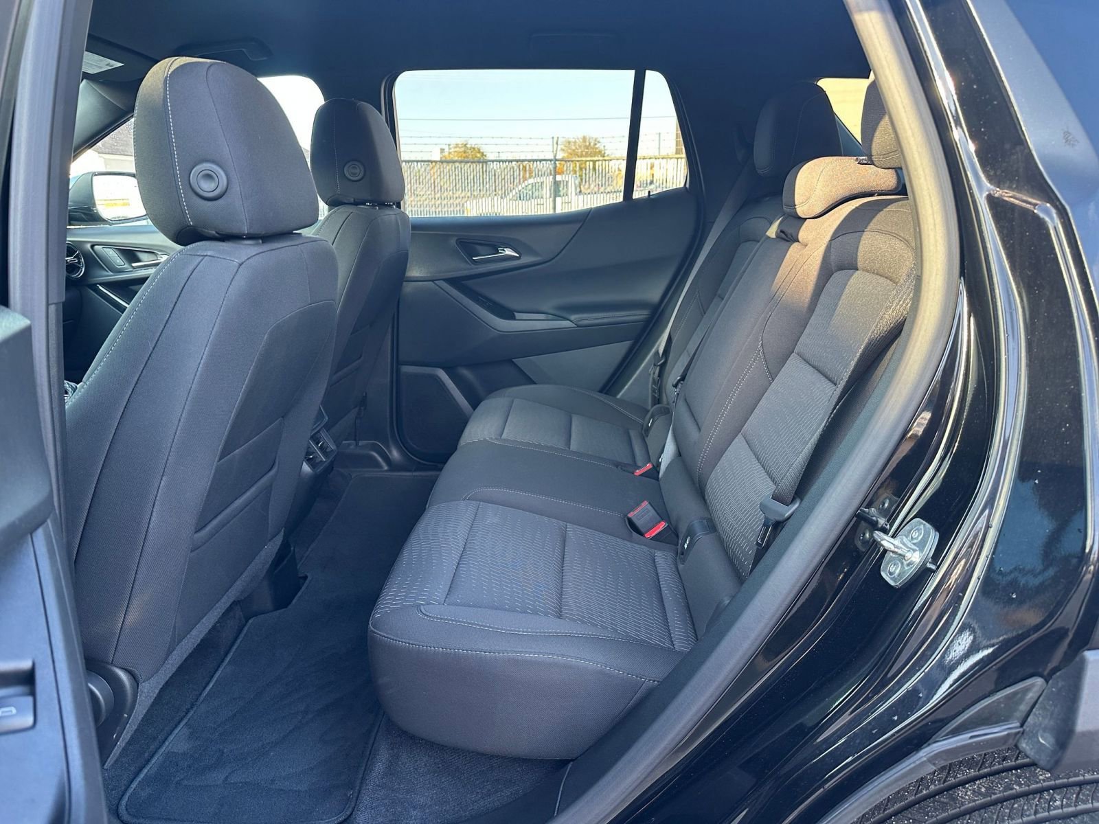 Used 2025 Chevrolet Equinox LT image 24