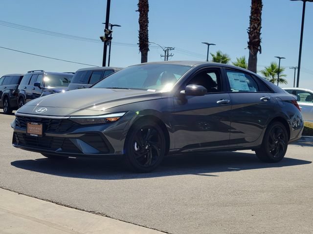New 2026 Hyundai Elantra SEL Sport FWD image 2