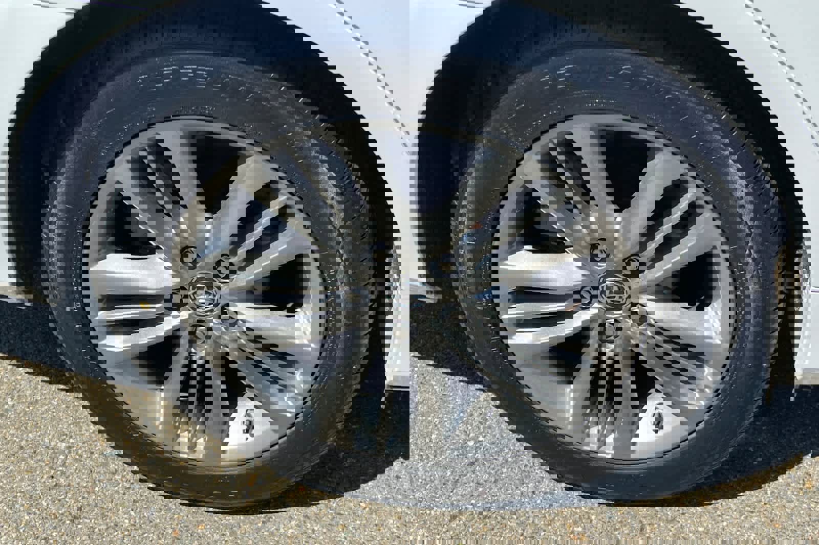 Used 2017 Toyota Camry SE image 17