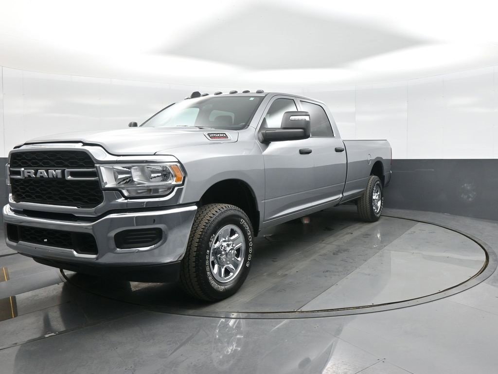 Used 2024 RAM 2500 Tradesman w/ Chrome Appearance Group image 3