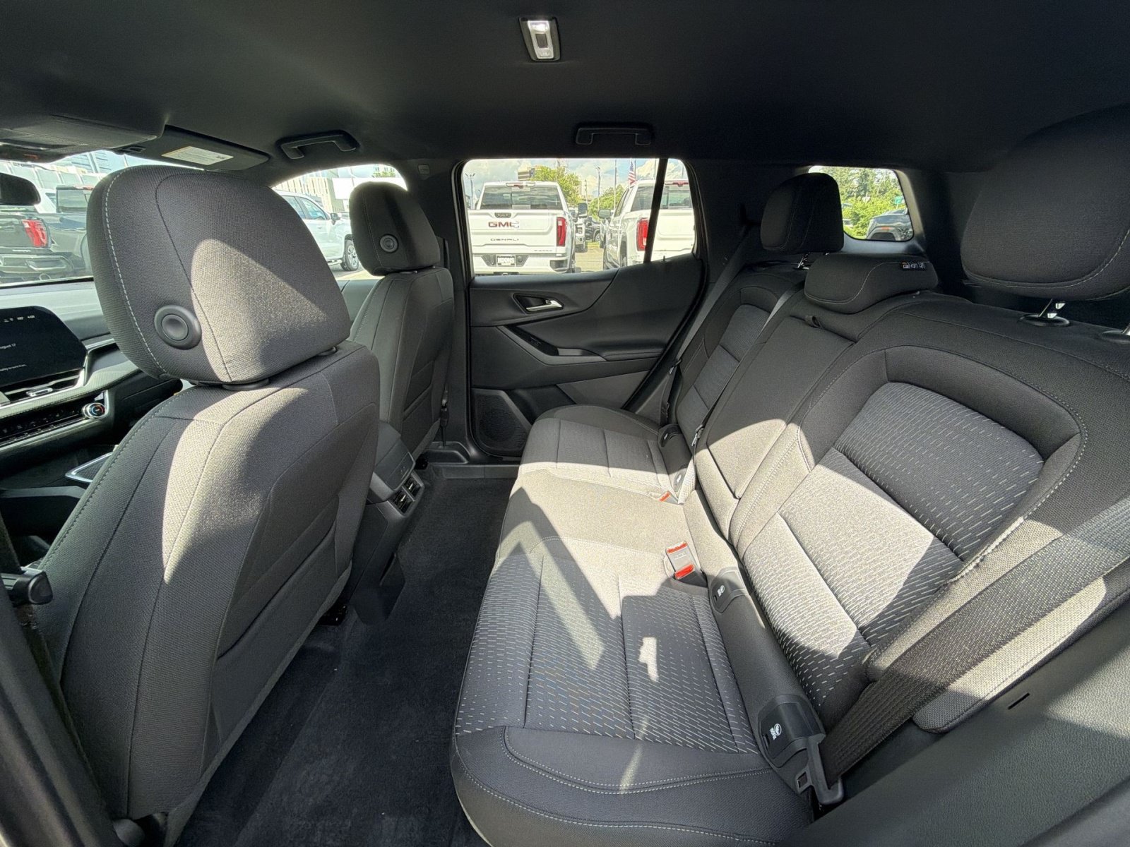 New 2027 Chevrolet Equinox LT FWD image 24