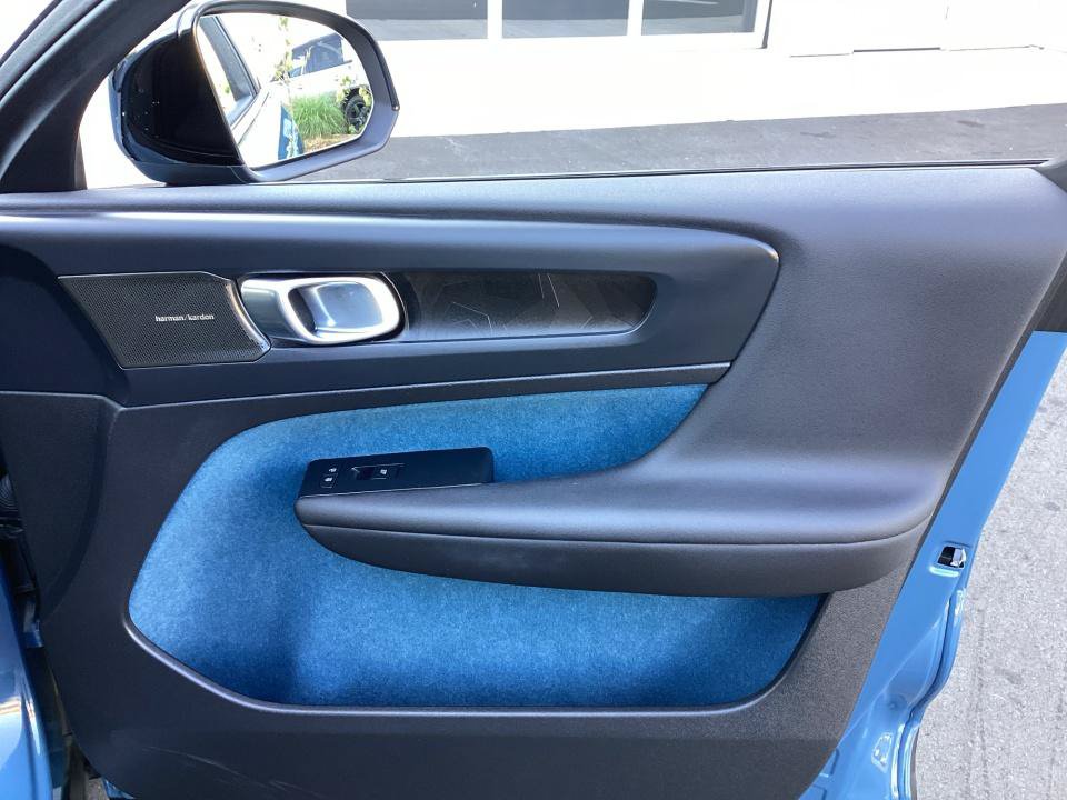 Certified 2023 Volvo C40 P8 Recharge Ultimate AWD/4WD image 35