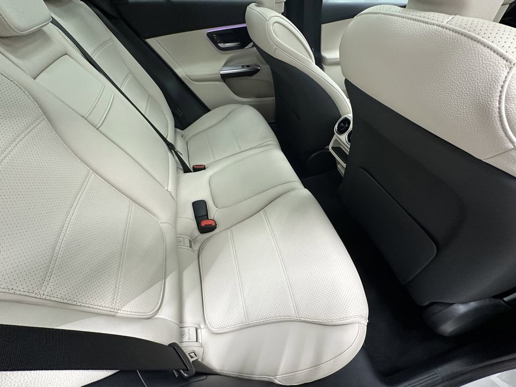 Certified 2025 Mercedes-Benz GLC 300 image 17