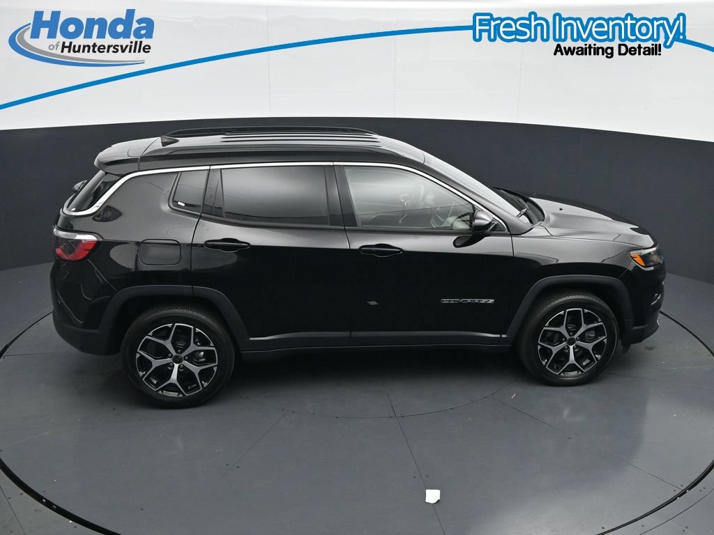 Used 2025 Jeep Compass Limited AWD/4WD image 25