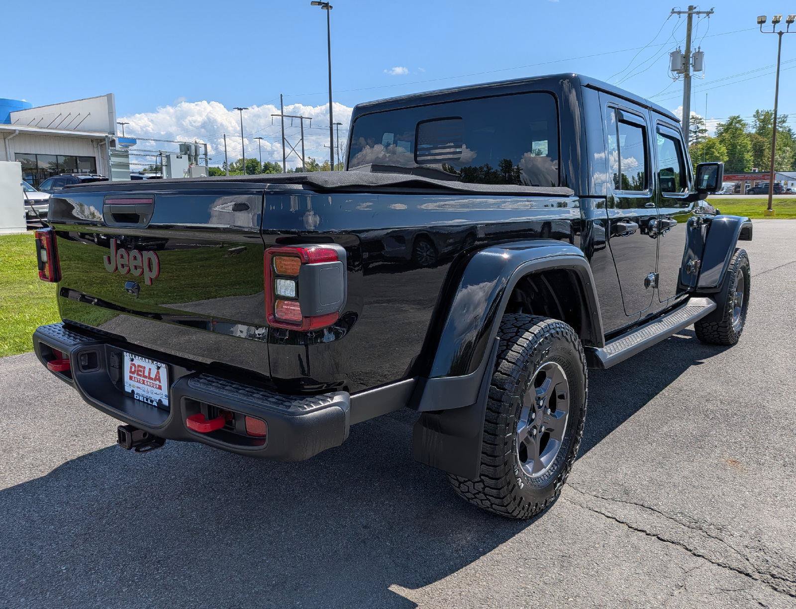 Used 2022 Jeep Gladiator Rubicon w/ LED Lighting Group AWD/4WD image 8