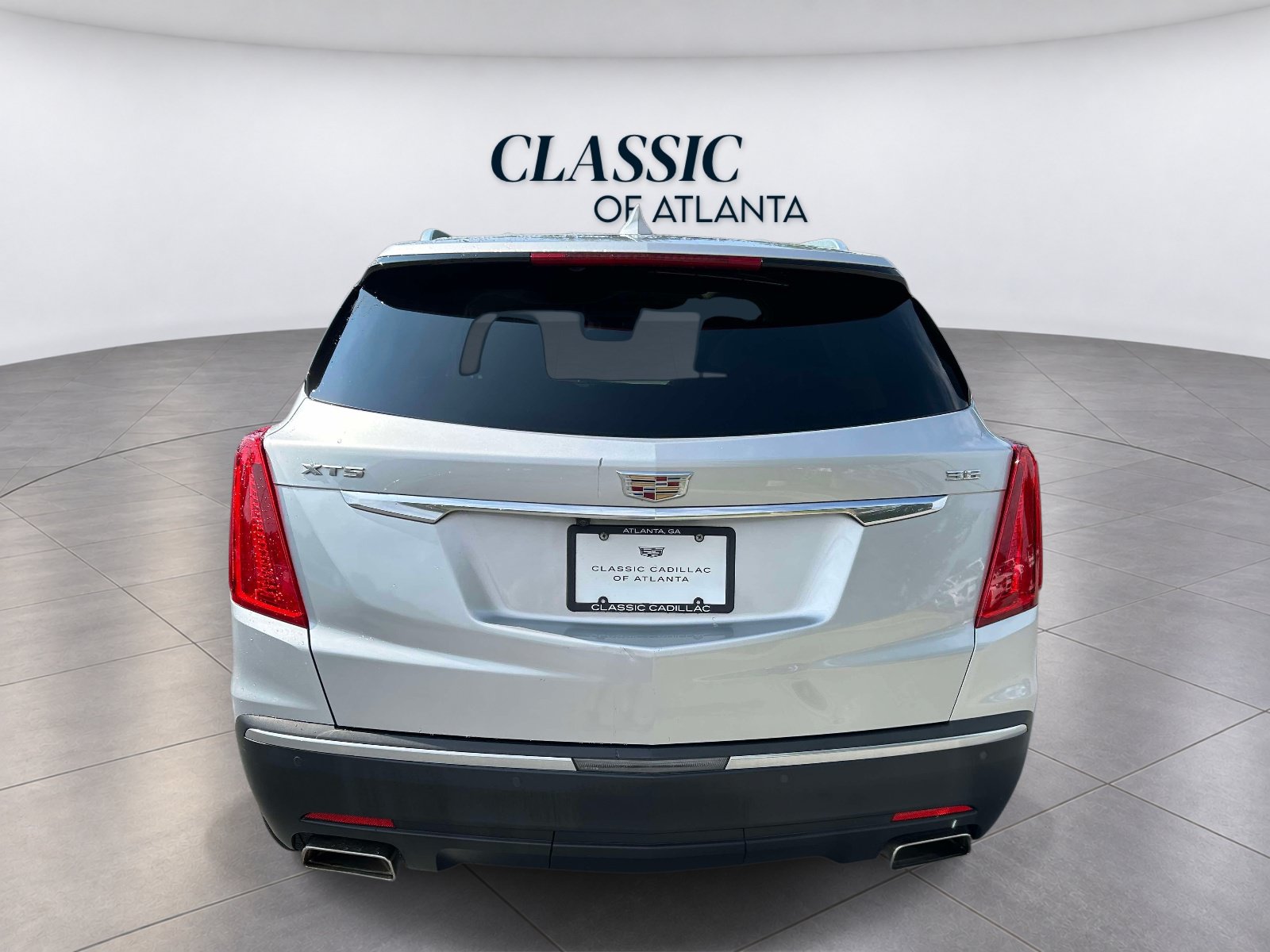 Used 2018 Cadillac XT5 Premium Luxury FWD image 4