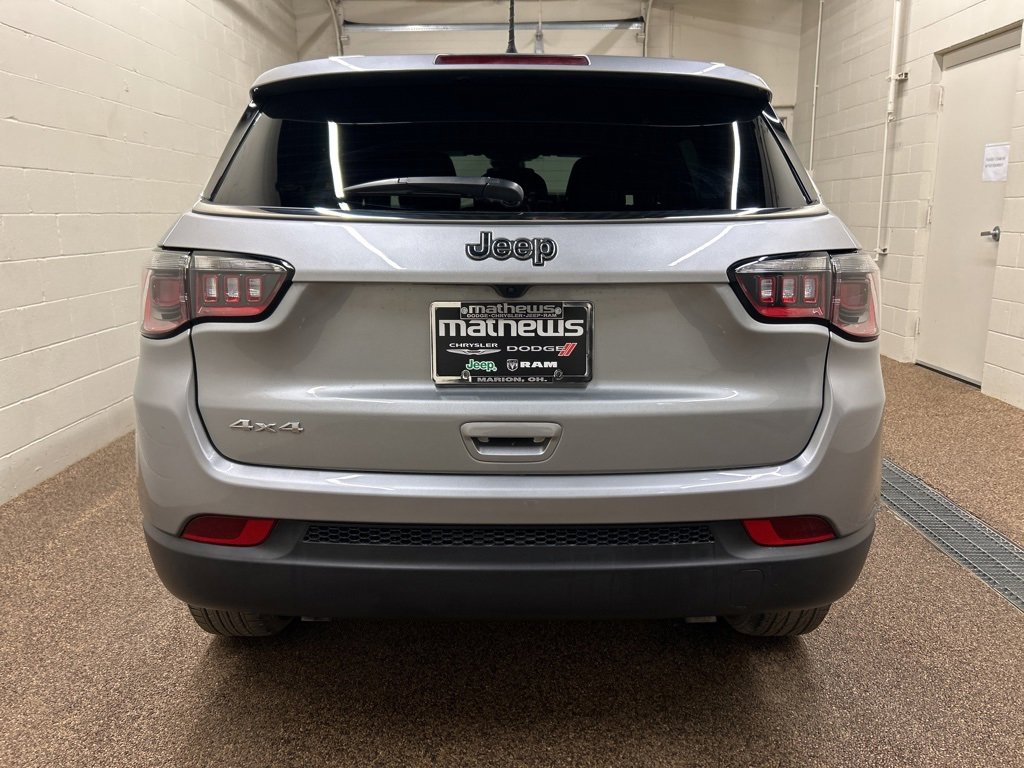 Used 2024 Jeep Compass Sport image 3