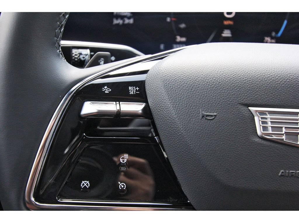 Used 2024 Cadillac Lyriq Sport RWD image 15
