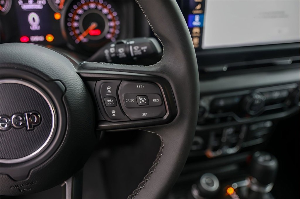 Used 2025 Jeep Wrangler Sport S image 12