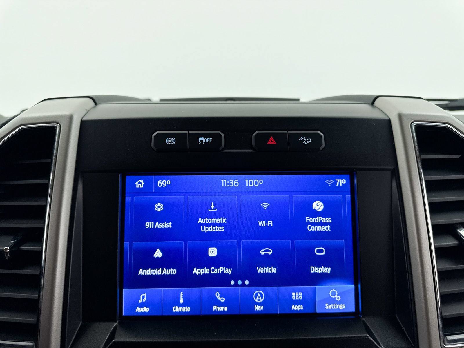 Used 2021 Ford F250 Lariat w/ Lariat Ultimate Package AWD/4WD image 24