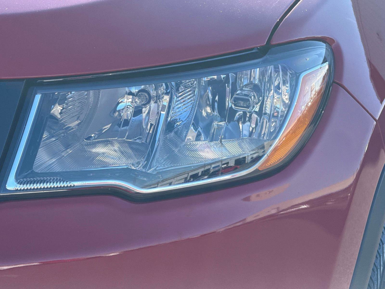 Used 2021 Jeep Compass Latitude w/ Sun and Sound Group image 10