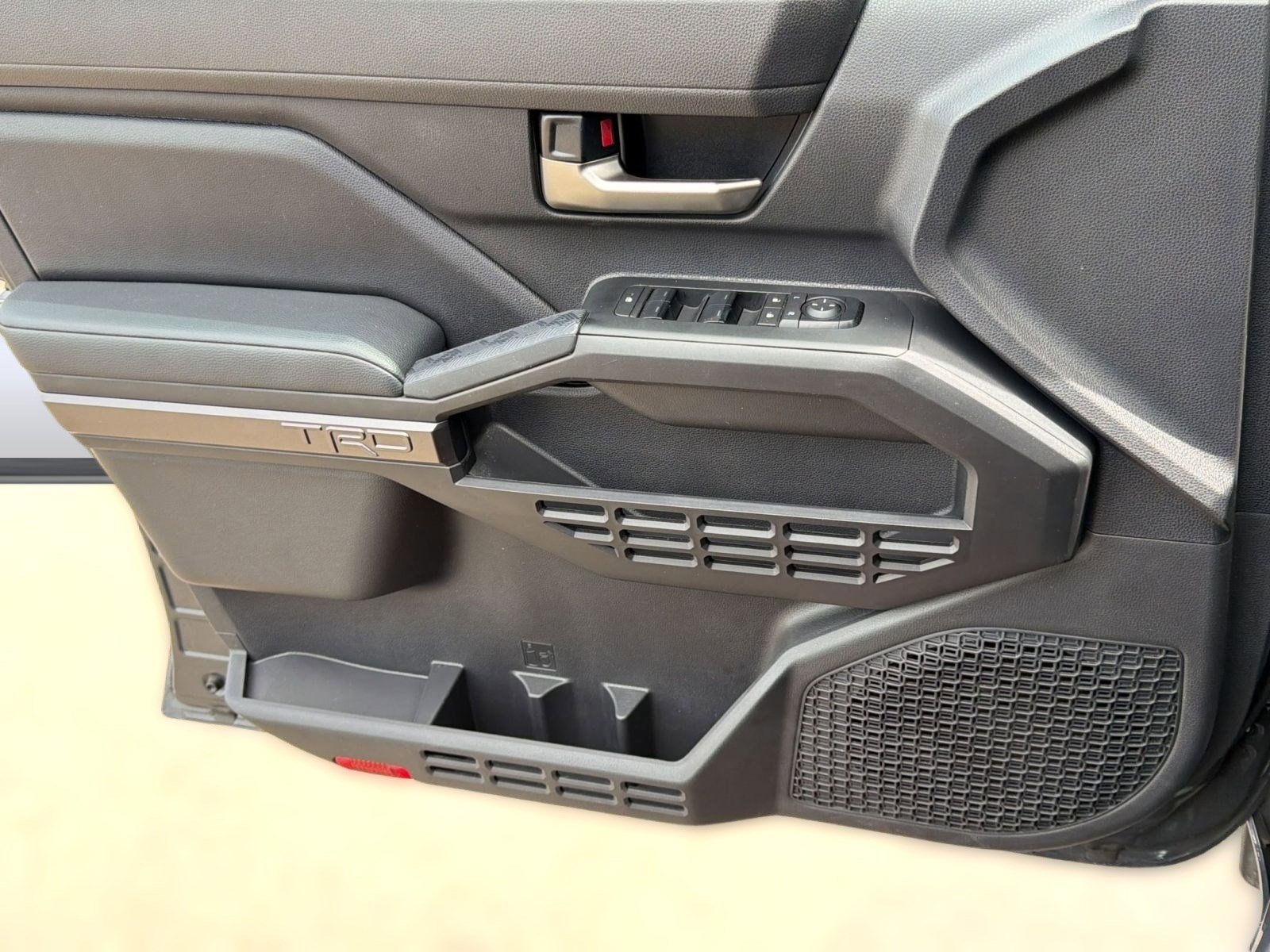 Used 2024 Toyota Tacoma TRD Off-Road AWD/4WD image 12
