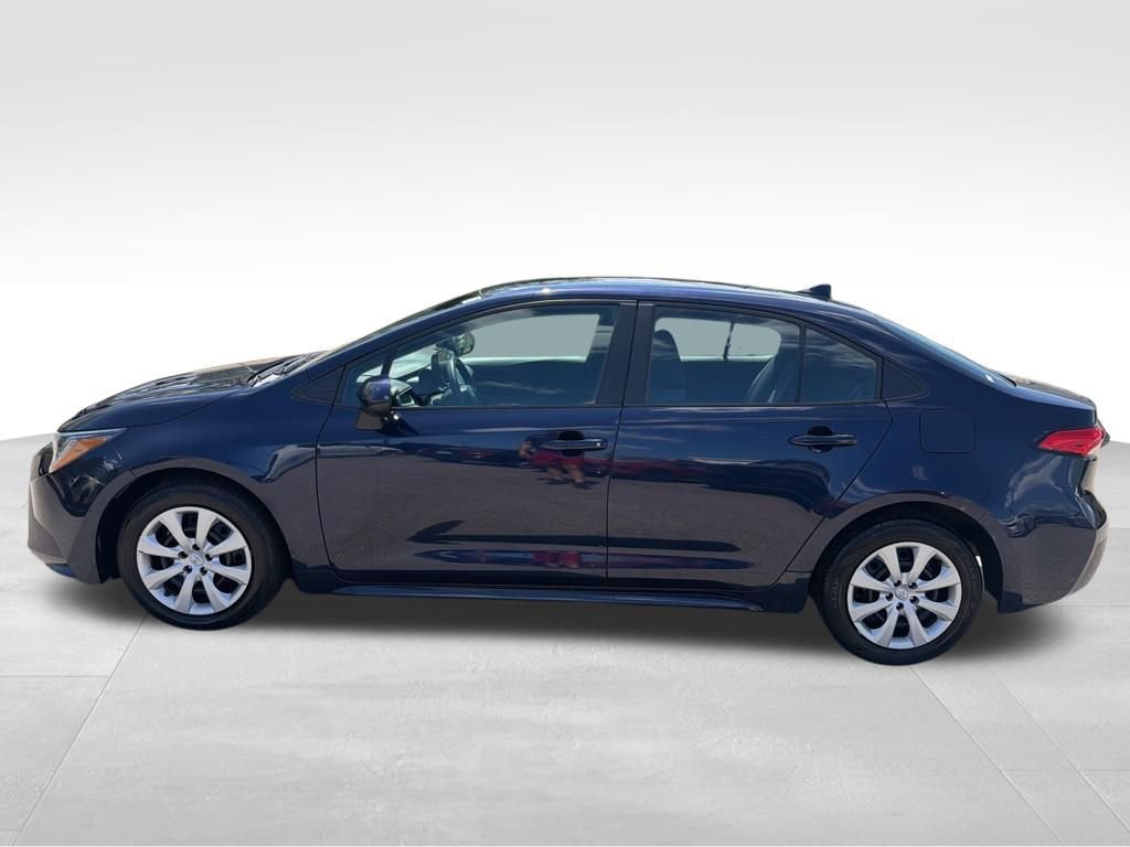 Used 2024 Toyota Corolla LE FWD video 2