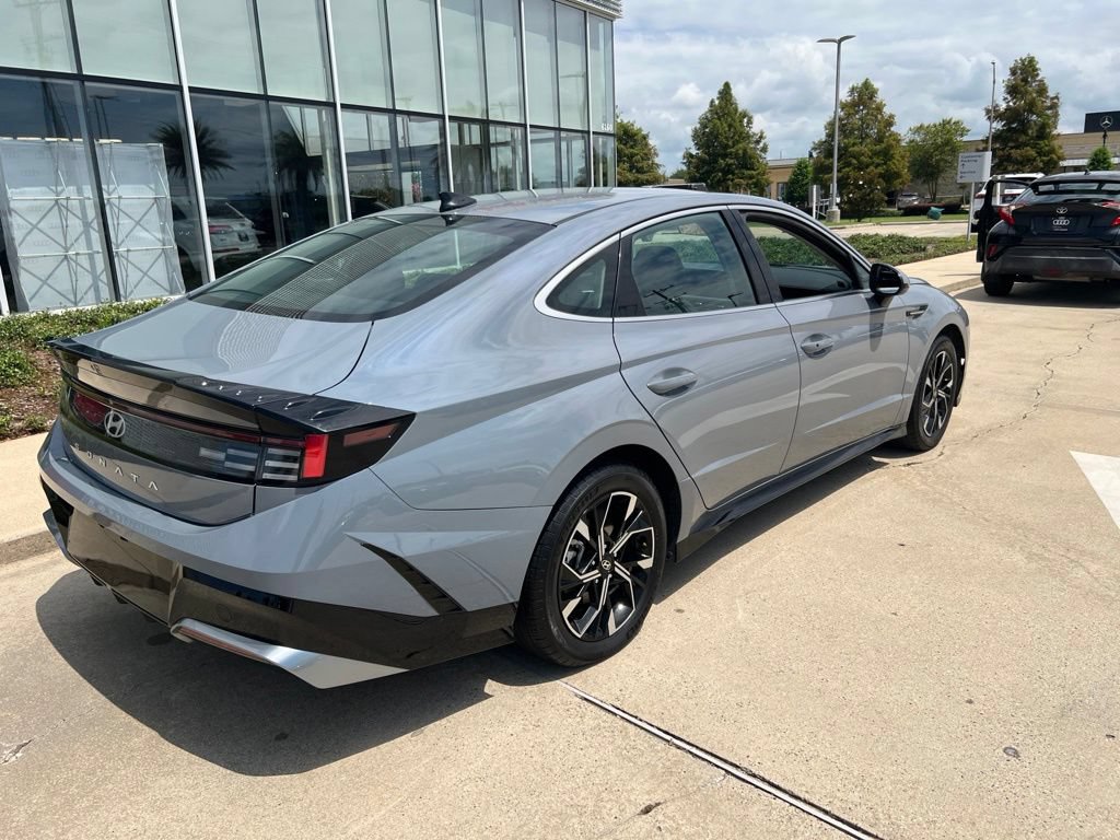 Used 2025 Hyundai Sonata SEL FWD image 5