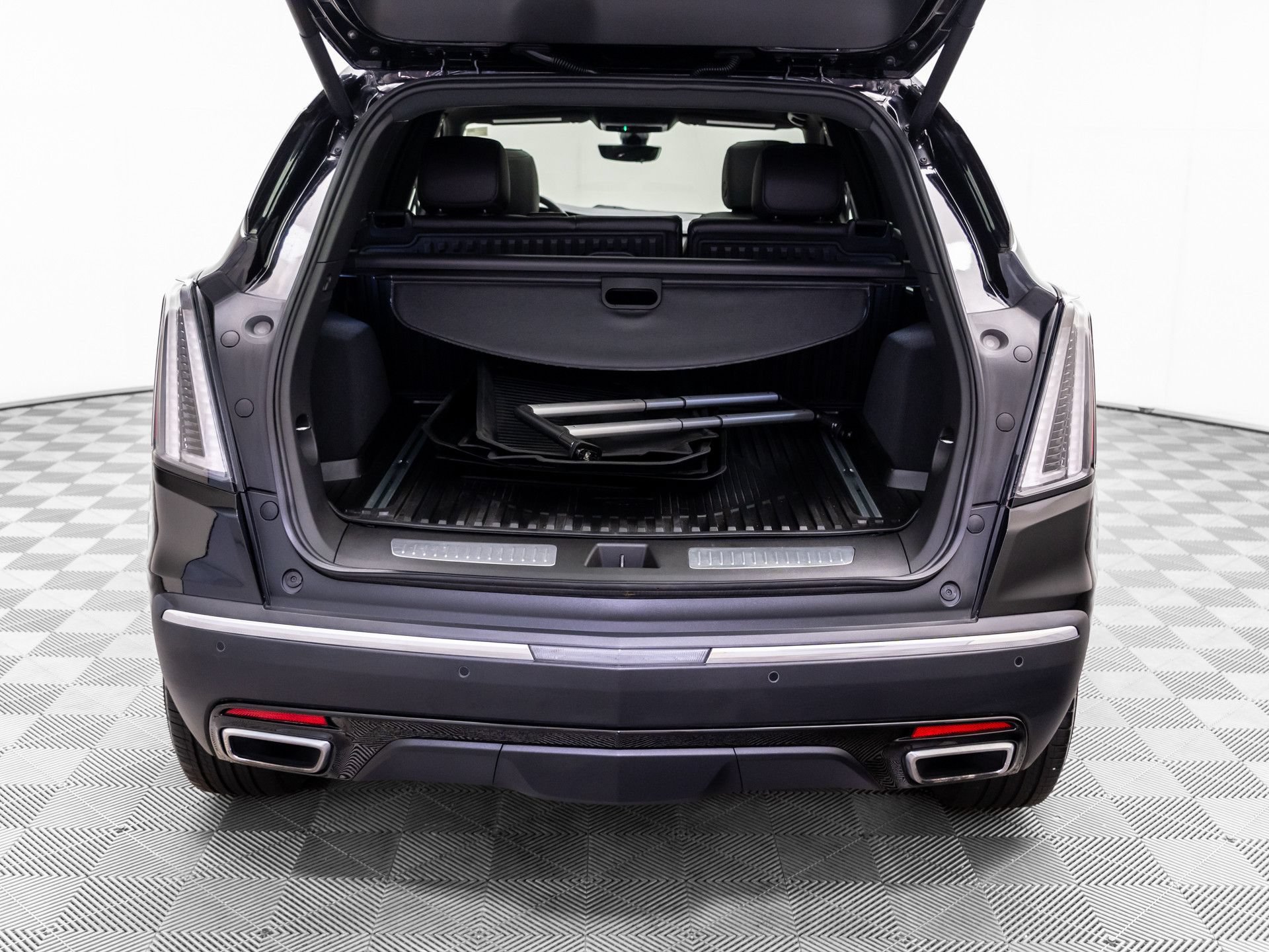 Certified 2026 Cadillac XT5 Sportv w/ LPO, Floor Liner Package AWD/4WD image 36
