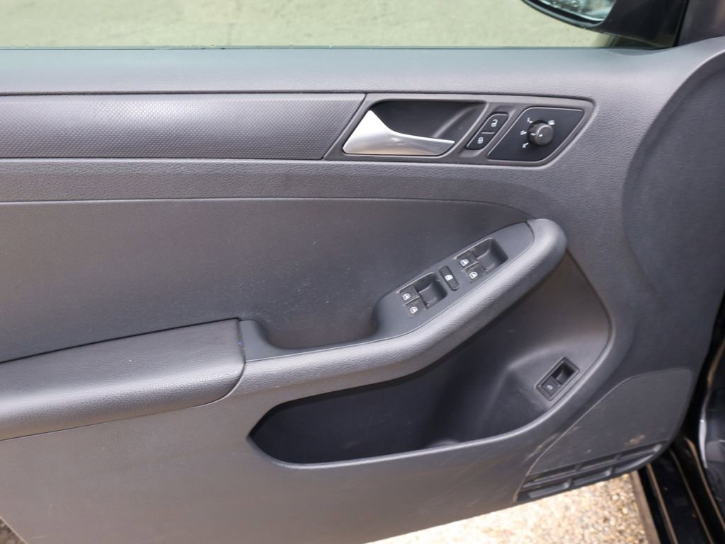 Used 2013 Volkswagen Jetta S image 13
