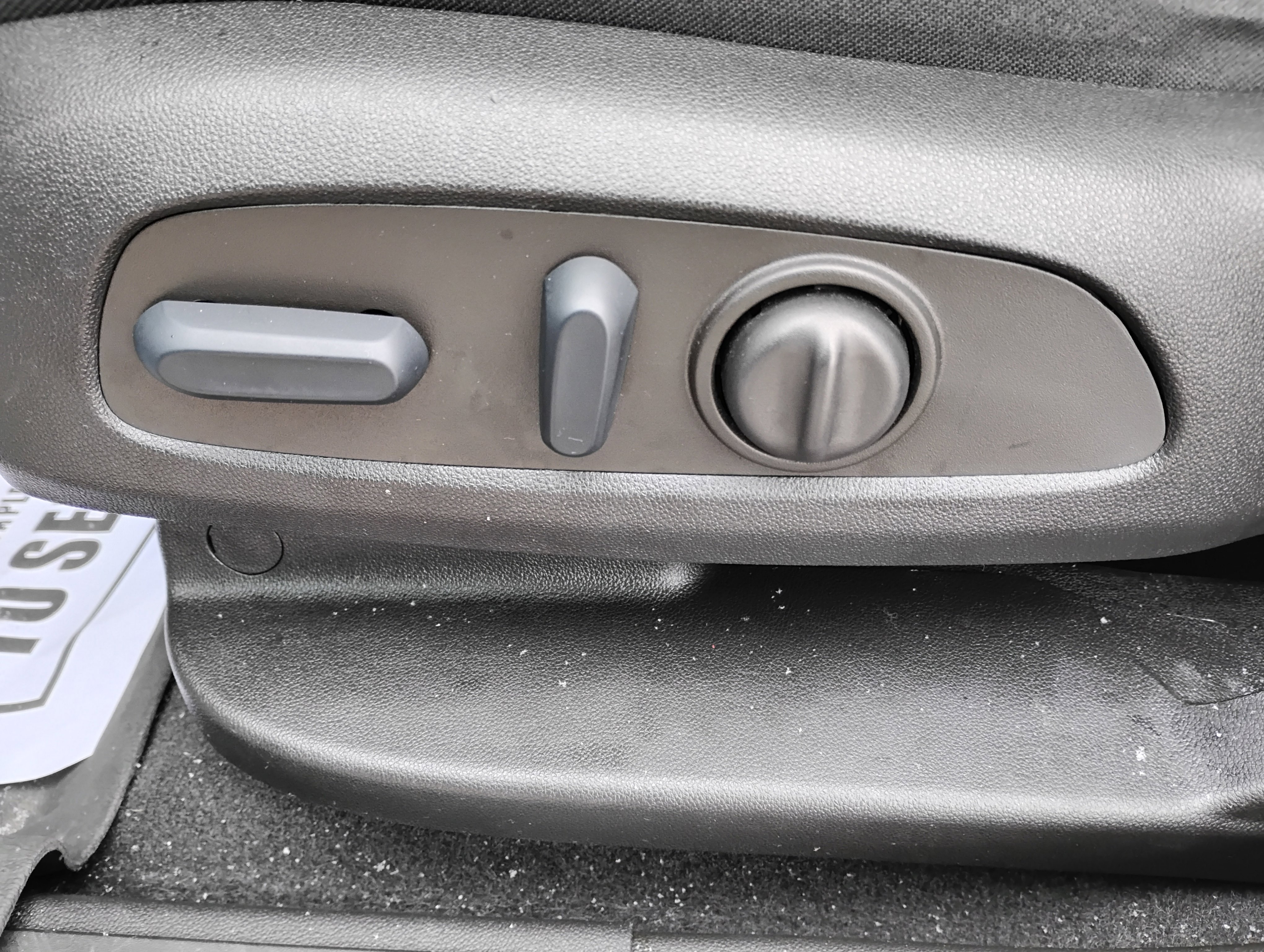 Used 2022 GMC Acadia SLE w/ Driver Convenience Package image 14