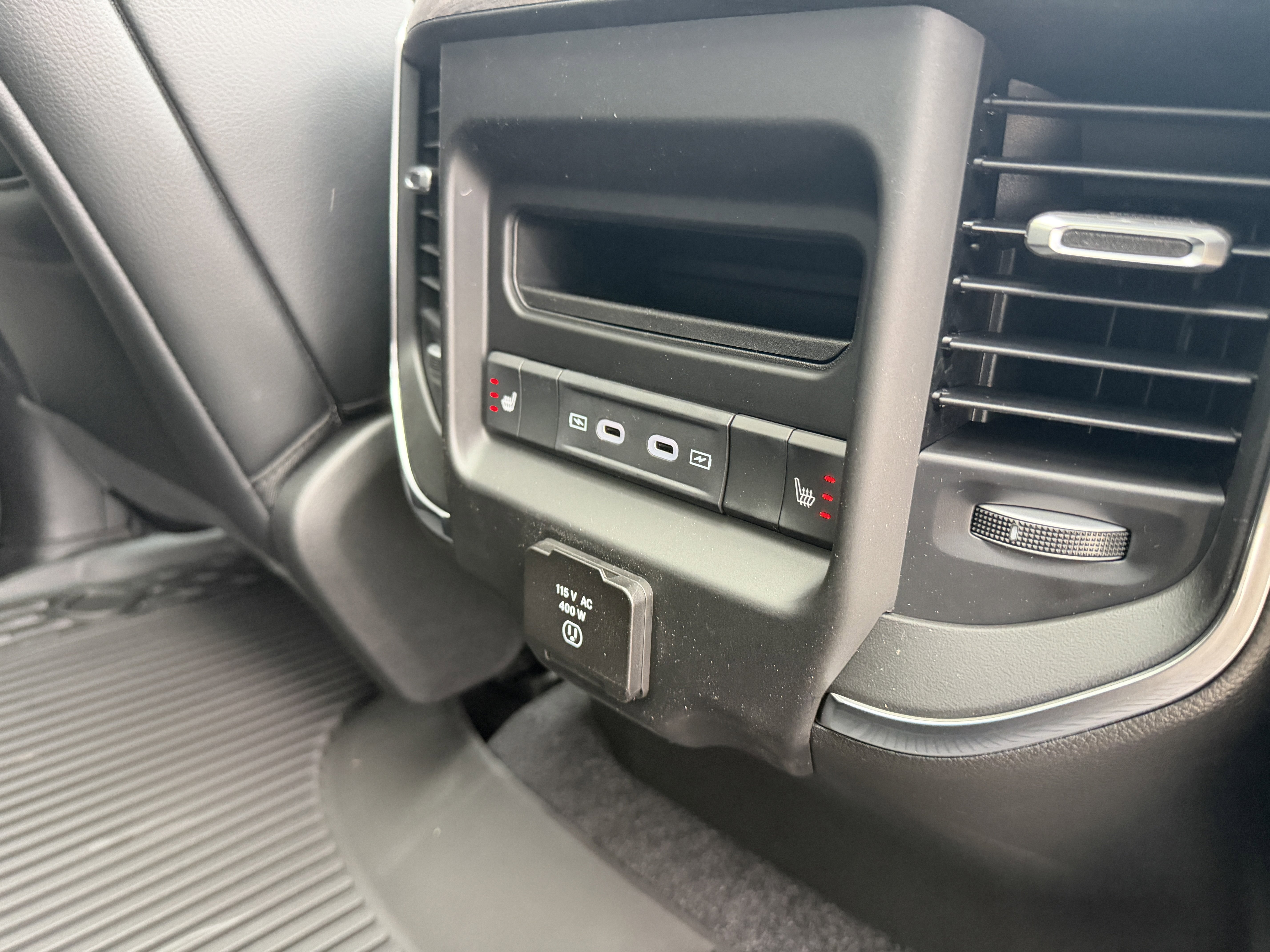 New 2026 RAM 1500 Laramie w/ Night Edition AWD/4WD image 34