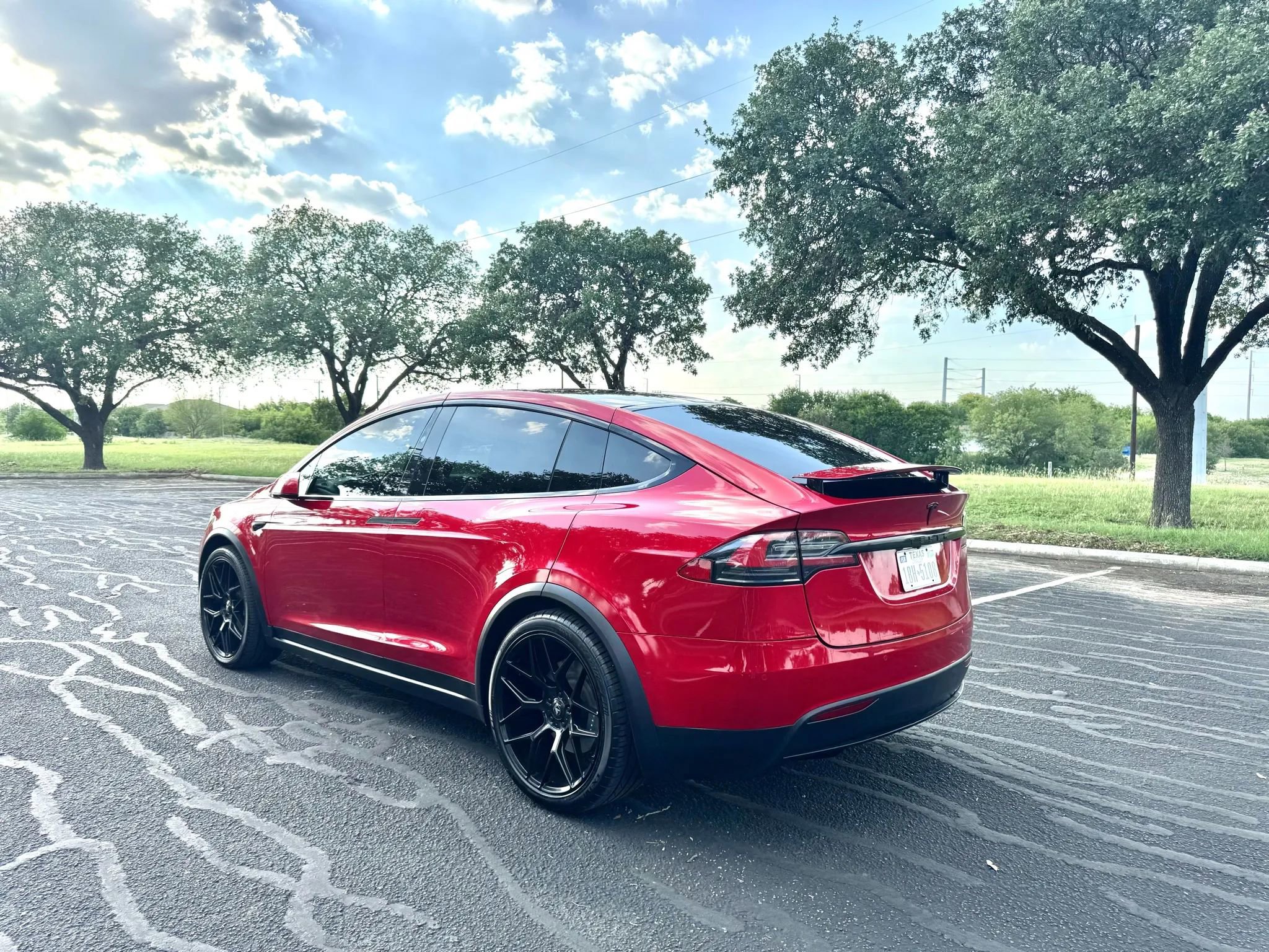 Used 2020 Tesla Model X image 3