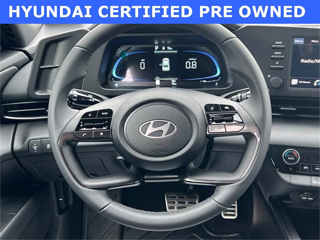 Certified 2025 Hyundai Elantra Sport image 23