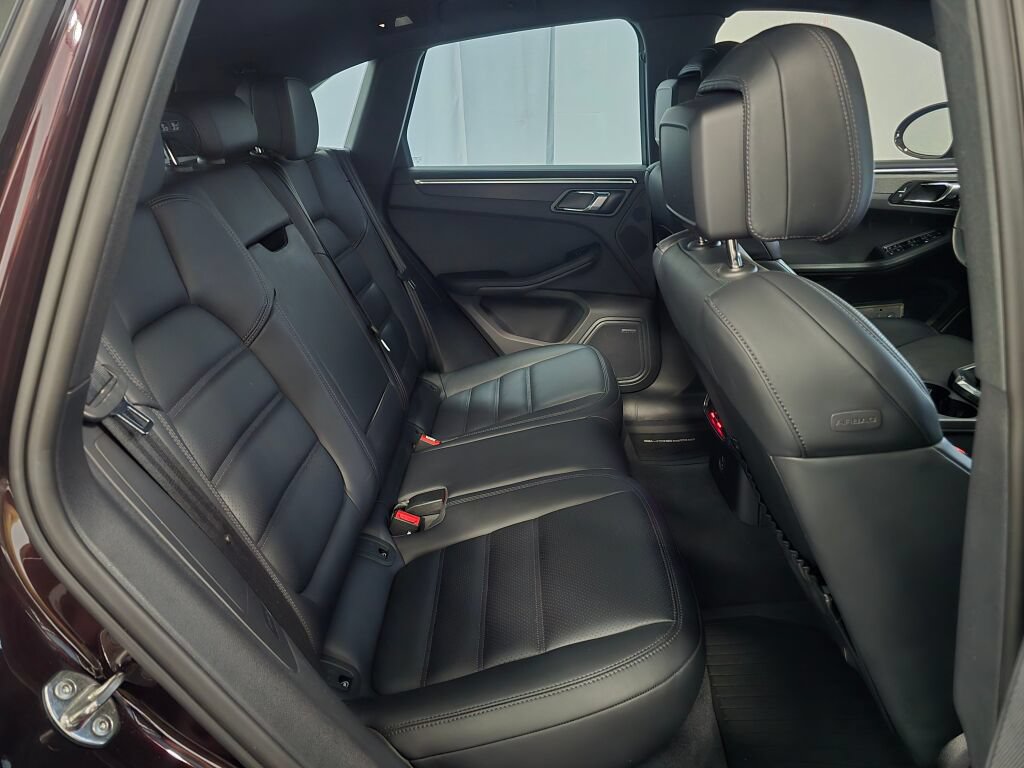 Certified 2024 Porsche Macan GTS AWD/4WD image 22