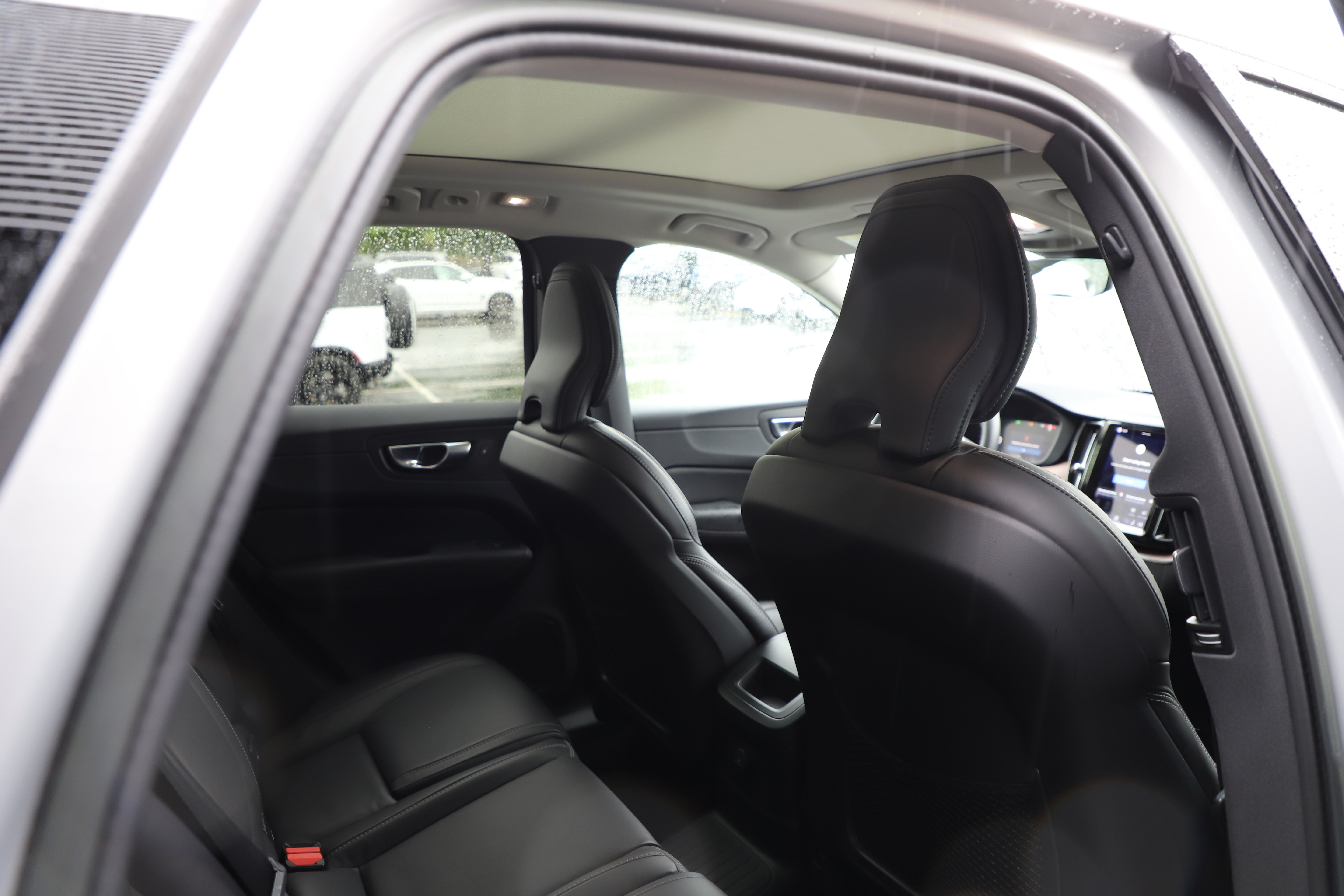 Used 2023 Volvo XC60 T8 Ultimate AWD/4WD image 11