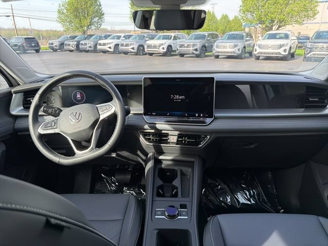 New 2026 Volkswagen Tiguan SE AWD/4WD image 31