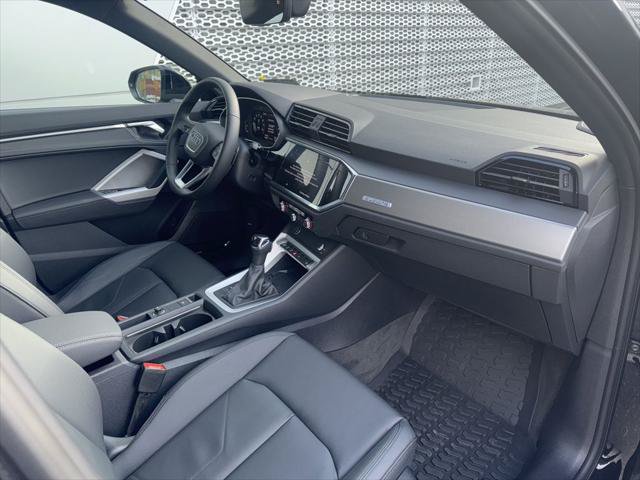 Certified 2025 Audi Q3 2.0T Premium Plus w/ Premium Plus Package AWD/4WD image 6