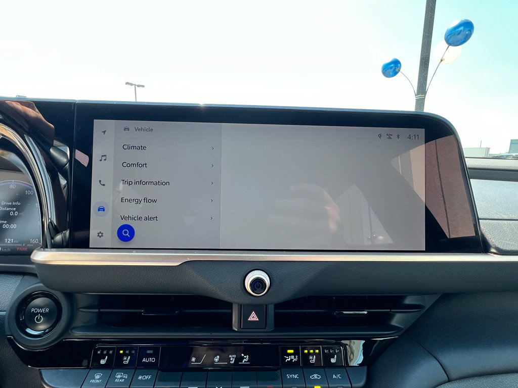 Used 2025 Toyota Crown XLE image 27