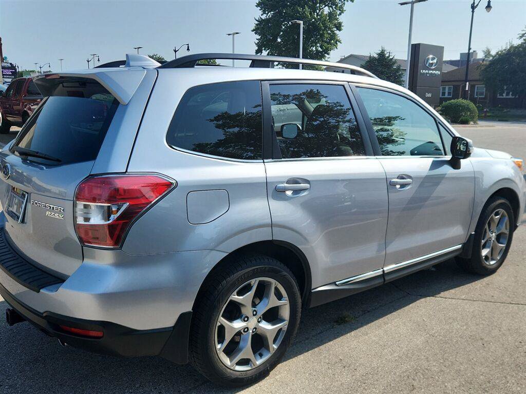 Used 2016 Subaru Forester 2.5i Touring w/ Popular Package #2 AWD/4WD image 4