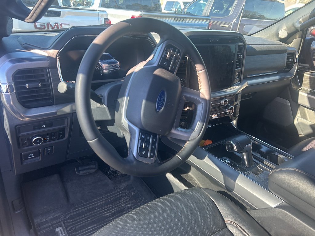 Used 2025 Ford F150 Lariat w/ Equipment Group 501A Mid image 13