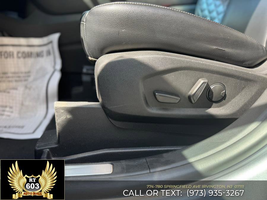 Used 2023 Ford Edge Titanium image 25