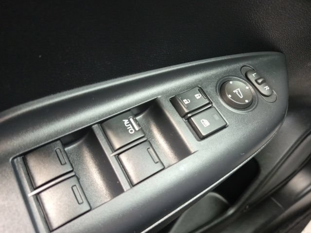 Used 2018 Honda Fit EX image 11