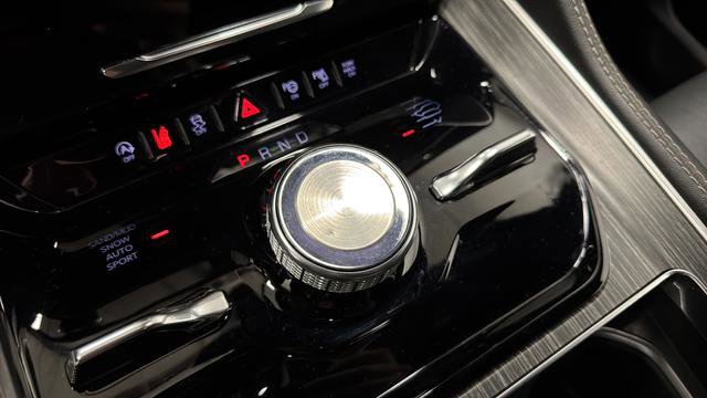 Used 2024 Jeep Wagoneer Series II w/ Convenience Group I image 24