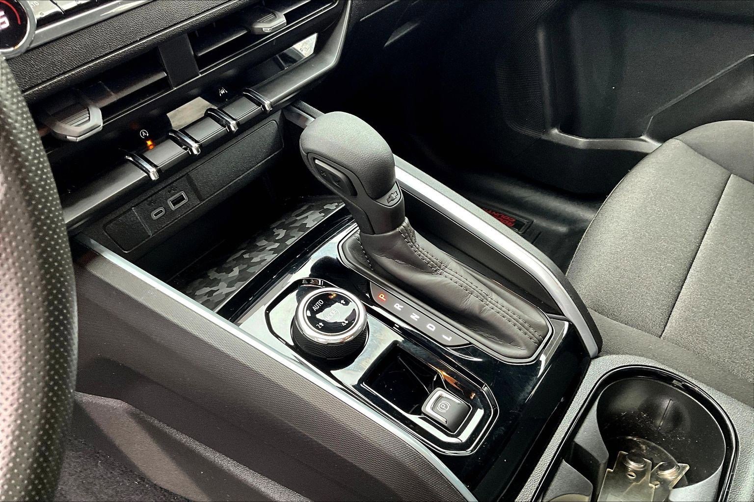 Used 2025 Chevrolet Colorado Trail Boss image 19