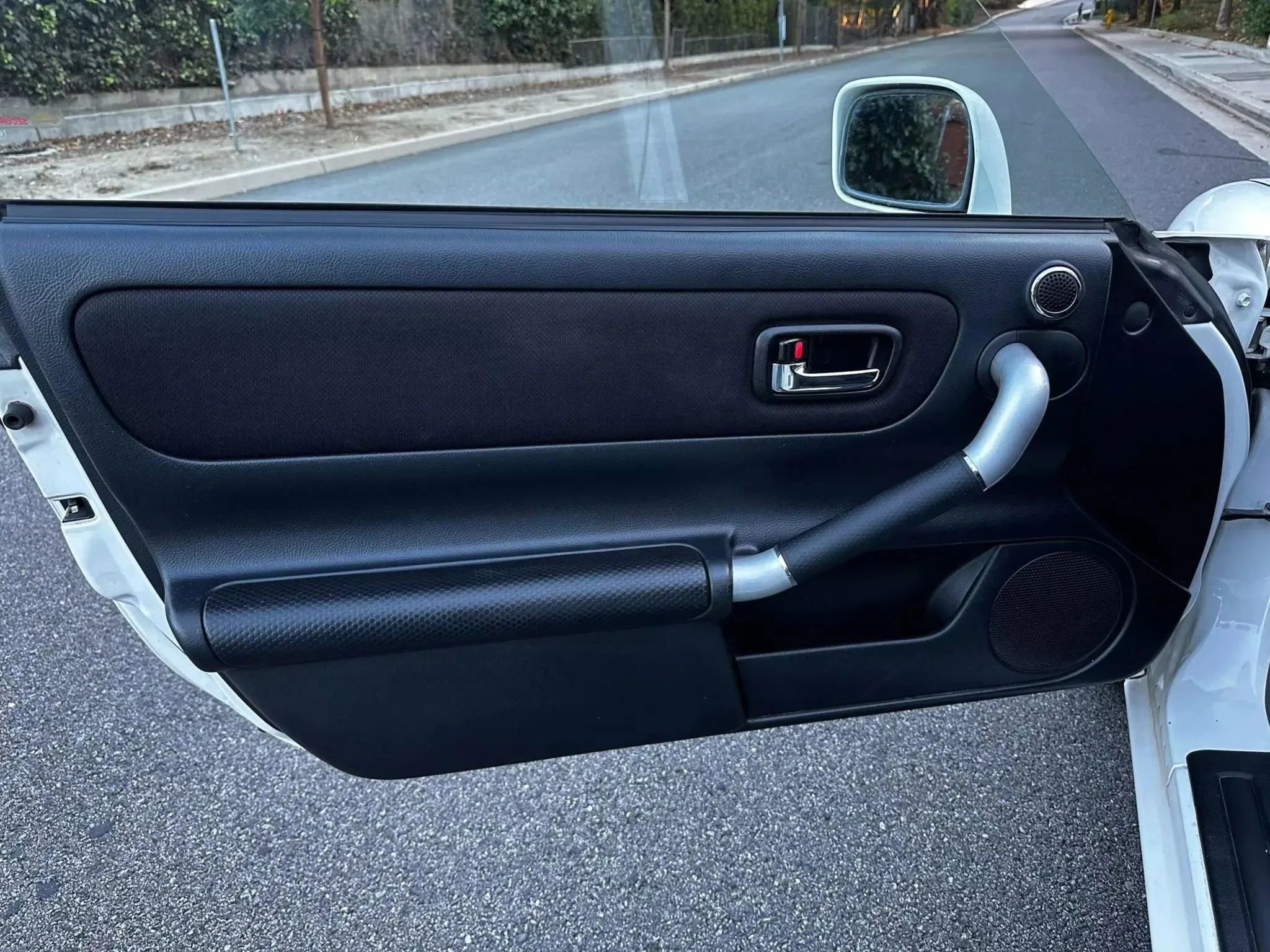 Used 2005 Toyota MR2 image 18