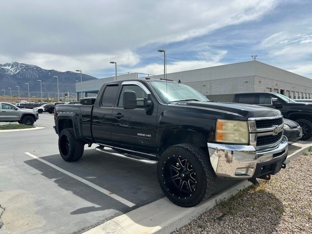 Used 2009 Chevrolet Silverado 2500 LT w/ Exterior Plus Package image 8