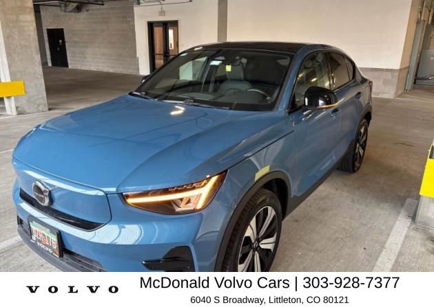 Certified 2023 Volvo C40 Recharge Core AWD/4WD image 1
