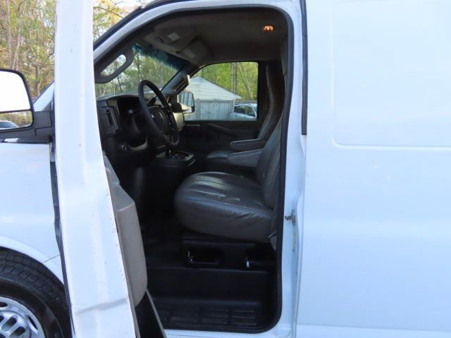 Used 2016 GMC Savana 2500 RWD image 21