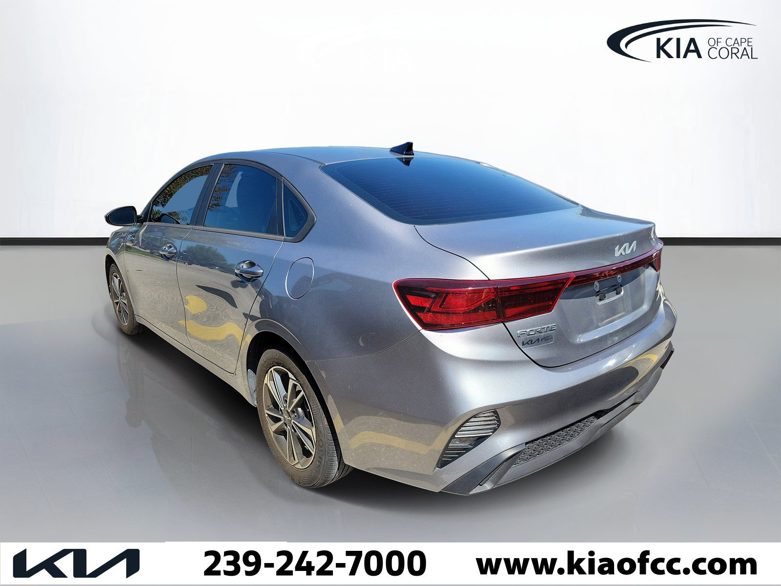 Certified 2024 Kia Forte LXS FWD image 4