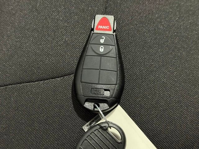 Used 2021 Jeep Cherokee Latitude FWD image 30