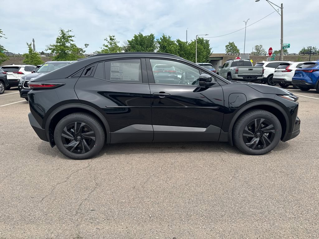 New 2026 Toyota C-HR AWD/4WD image 10