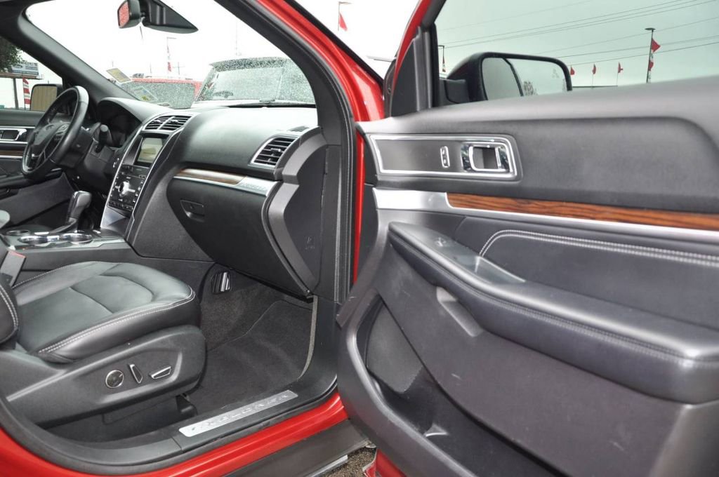 Used 2018 Ford Explorer Limited w/ Equipment Group 301A image 17