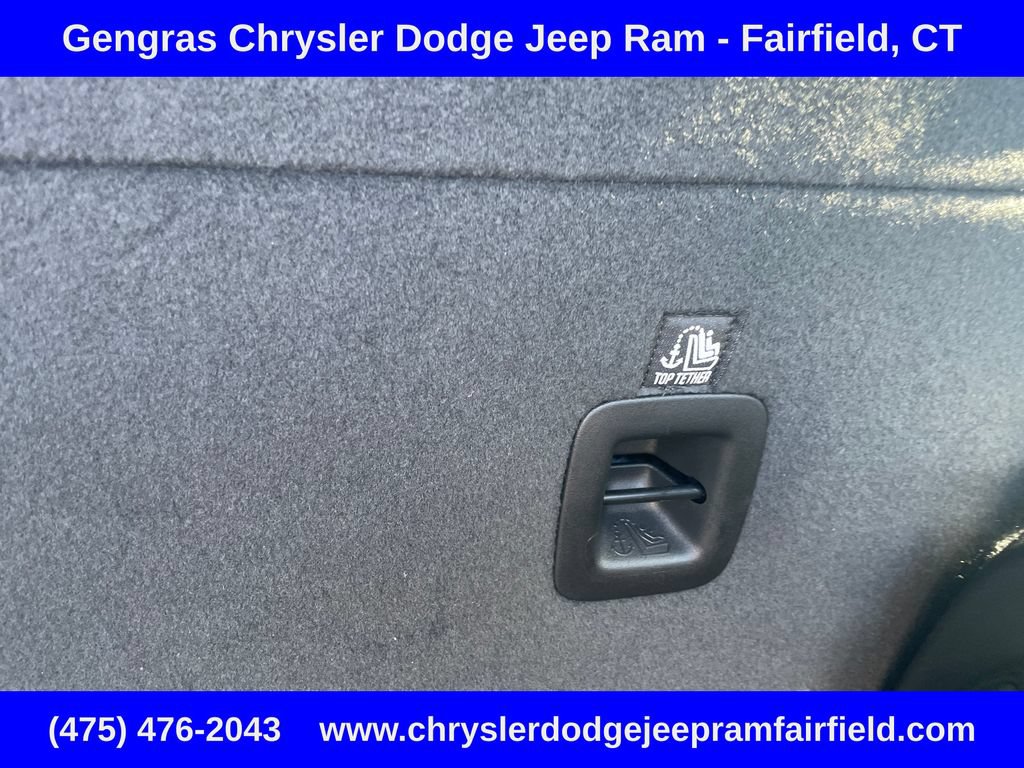 Certified 2024 Jeep Wrangler Unlimited Sahara w/ Technology Group AWD/4WD image 35