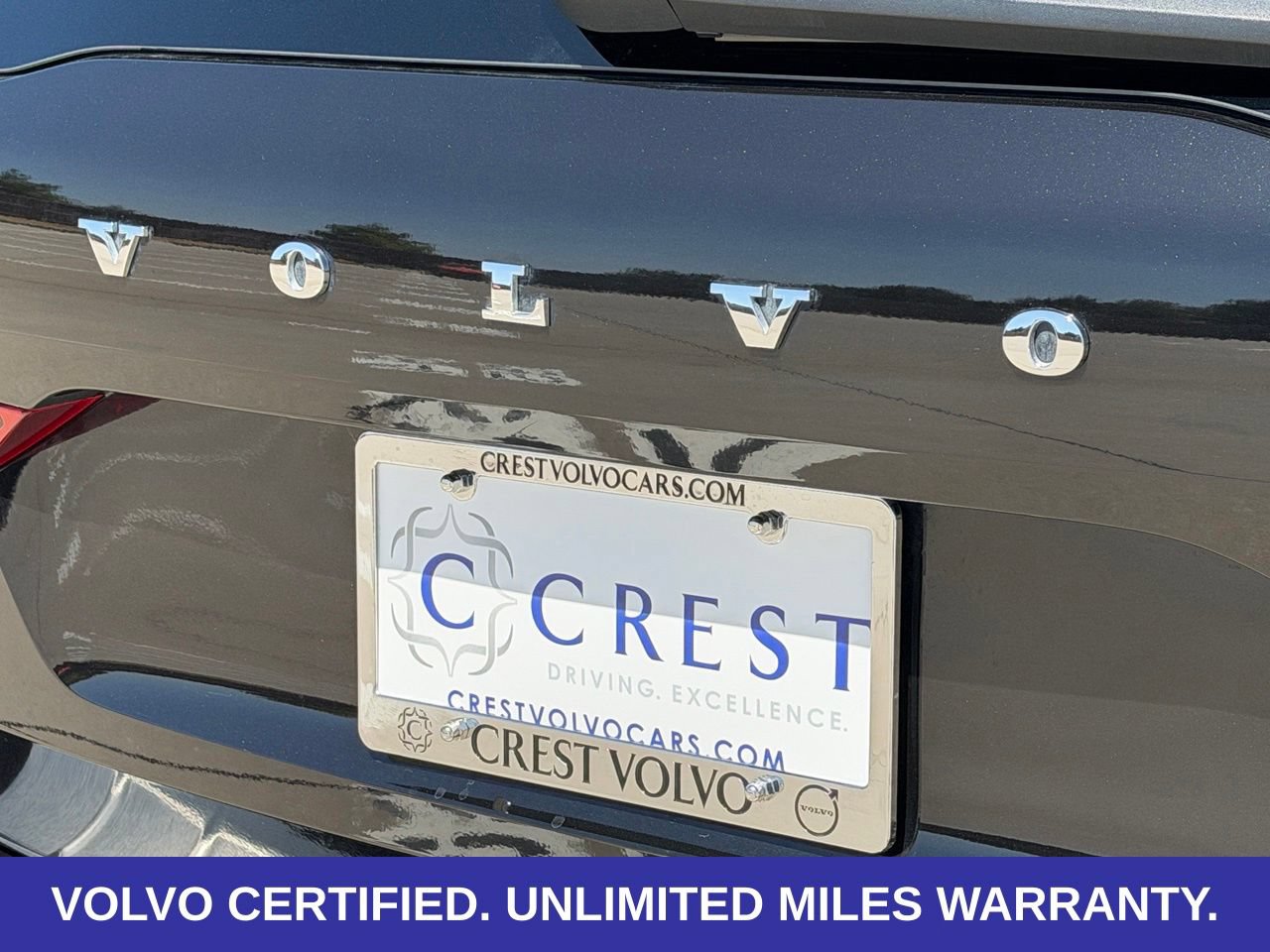 Certified 2025 Volvo XC60 B5 Ultra w/ Protection Package Premier AWD/4WD image 9
