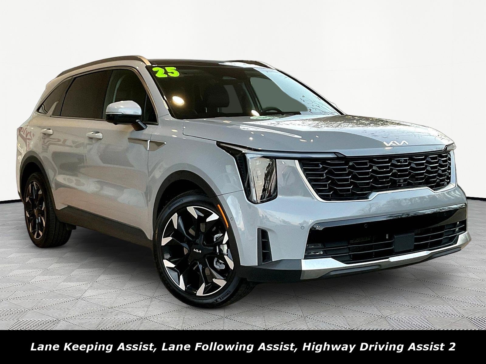 Used 2025 Kia Sorento SX FWD image 3