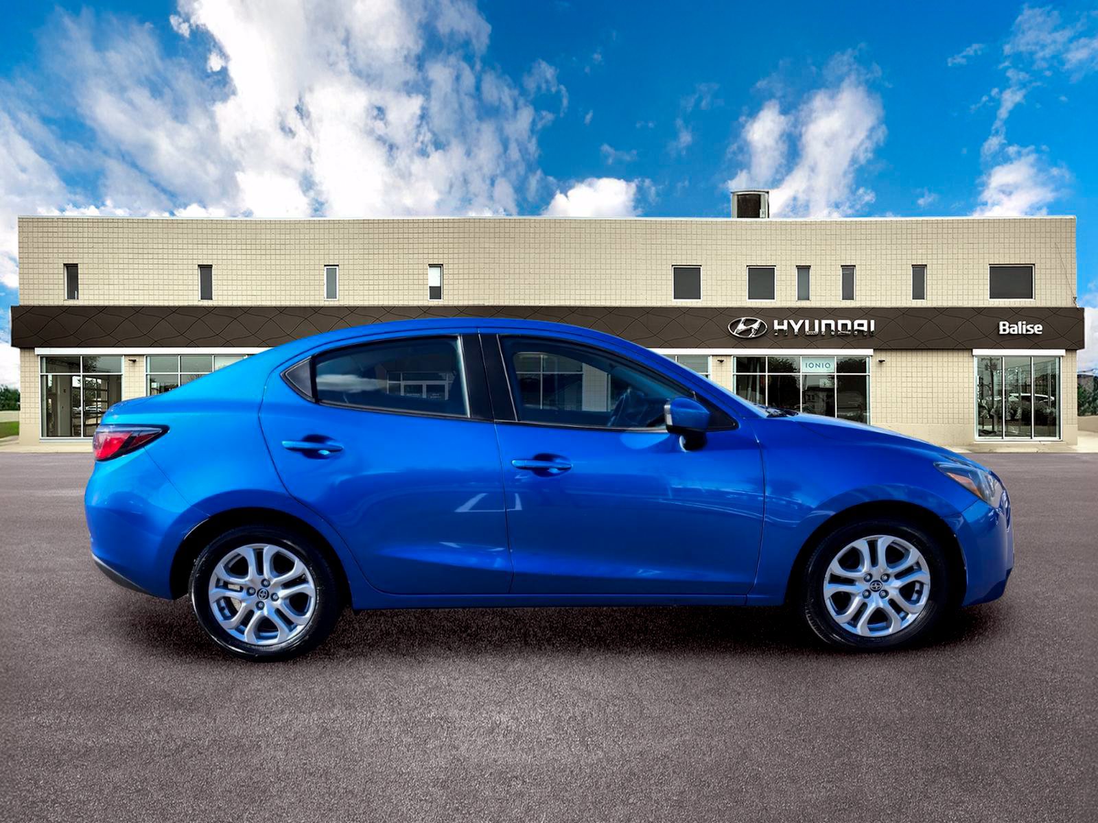 Used 2016 Scion iA FWD image 2