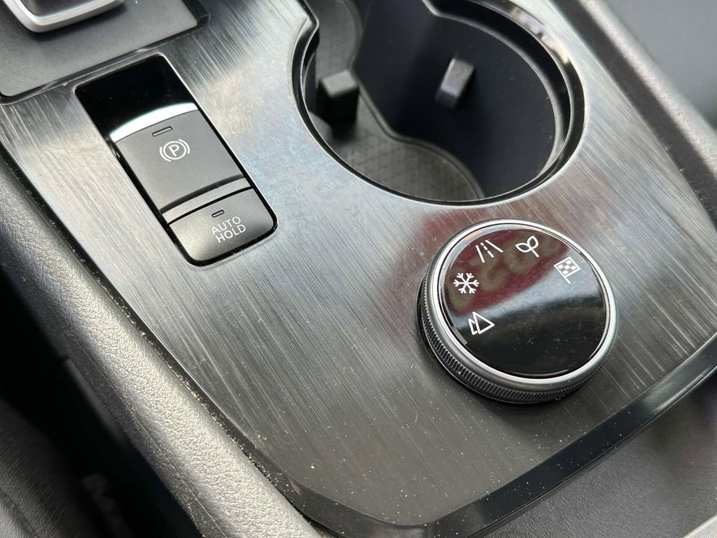 Certified 2023 Nissan Rogue SV w/ SV Premium B Package image 31