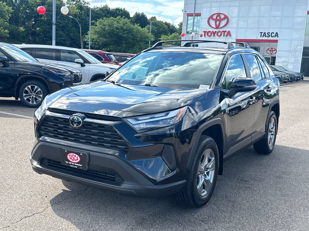 Used 2023 Toyota RAV4 XLE w/ Convenience Package AWD/4WD image 3
