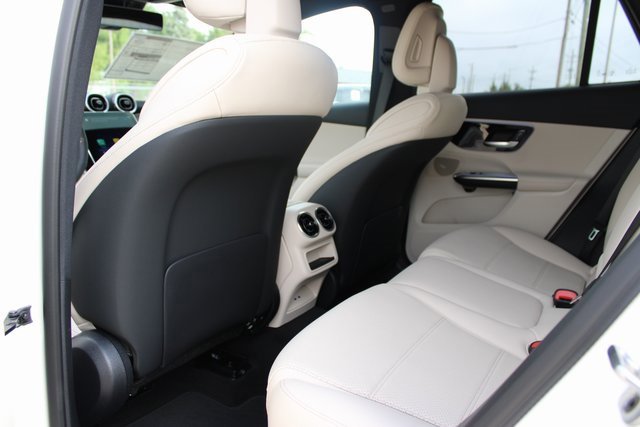 New 2026 Mercedes-Benz GLC 300 4MATIC image 33